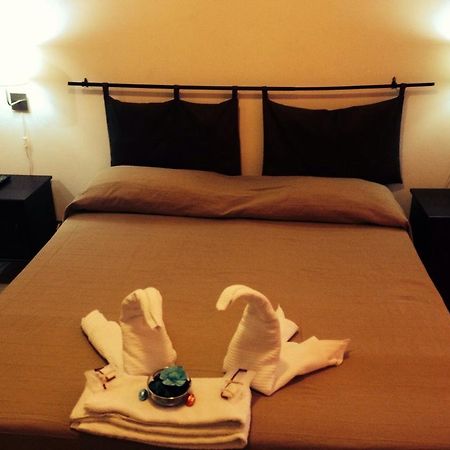 Bed and Breakfast Le Charme House 2 Rom Exterior foto